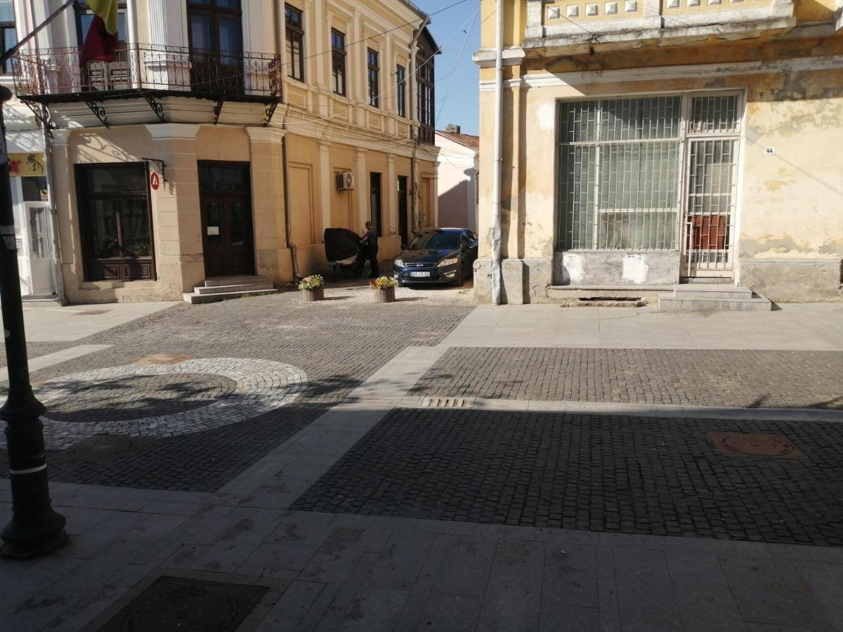 Hotel Rares Μποτοσάνι Εξωτερικό φωτογραφία