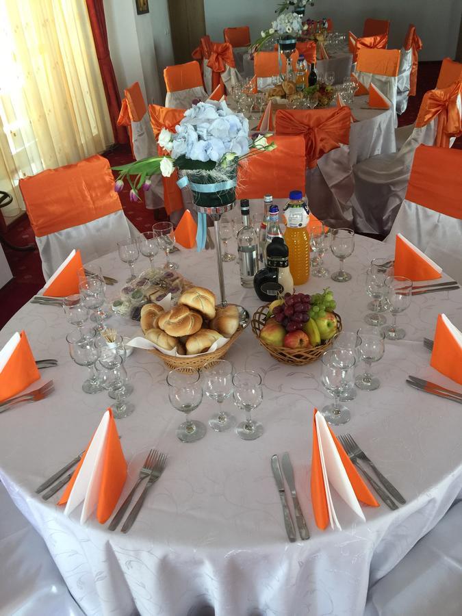 Hotel Rares Μποτοσάνι Εξωτερικό φωτογραφία