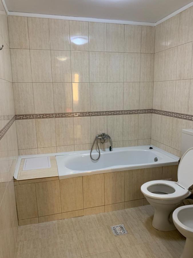 Hotel Rares Μποτοσάνι Εξωτερικό φωτογραφία