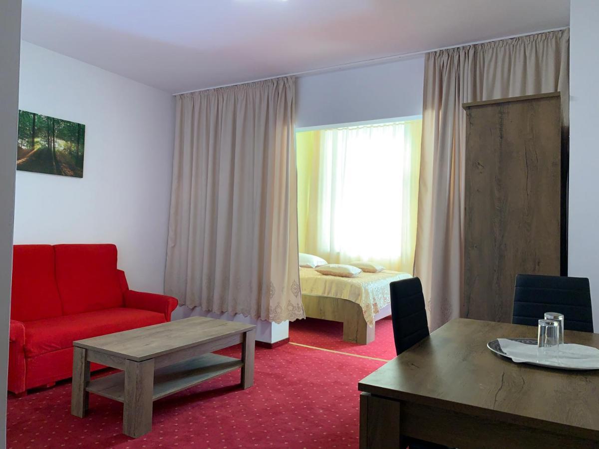 Hotel Rares Μποτοσάνι Εξωτερικό φωτογραφία